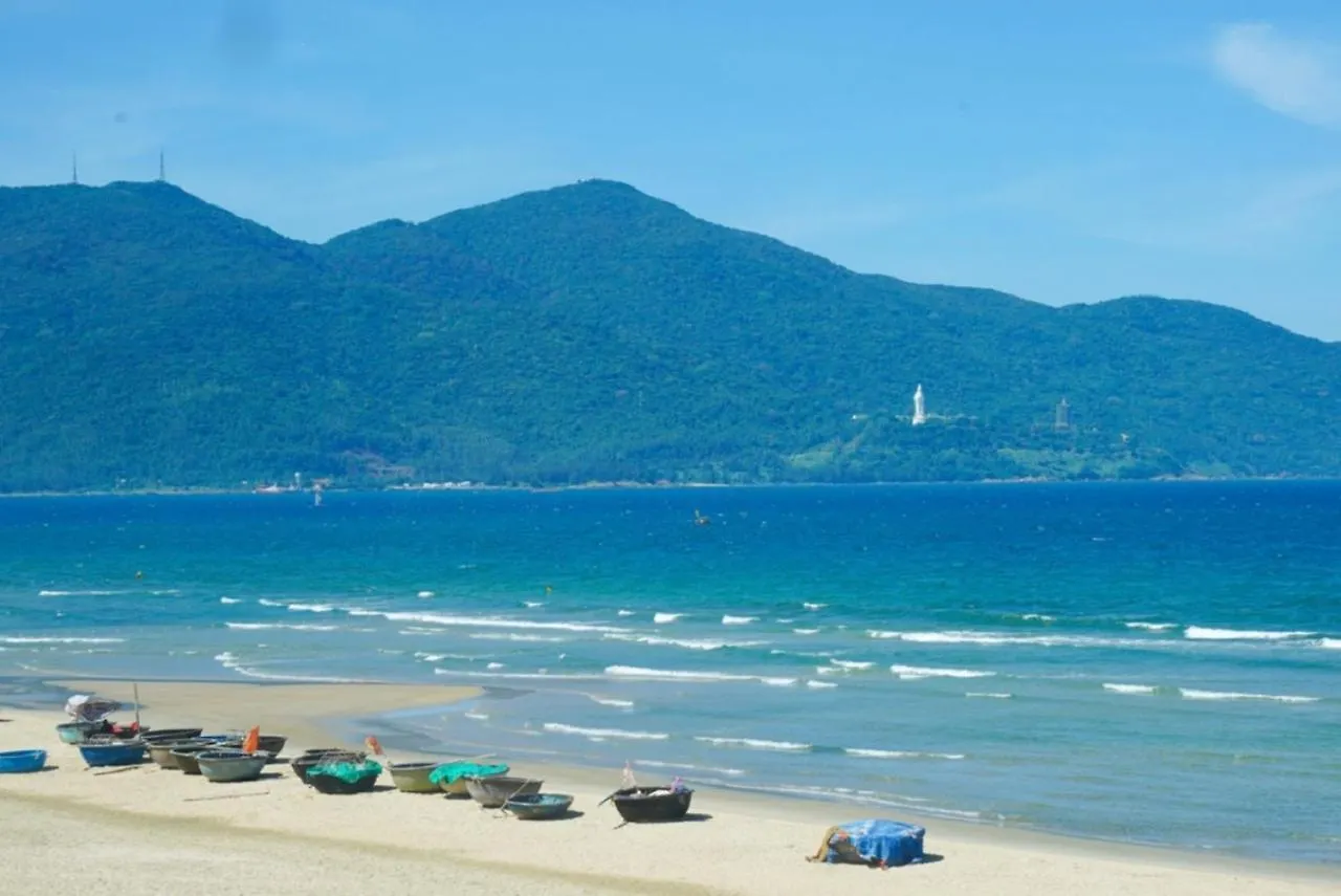 Golden Star Hotel By Thg Da Nang 4*,
